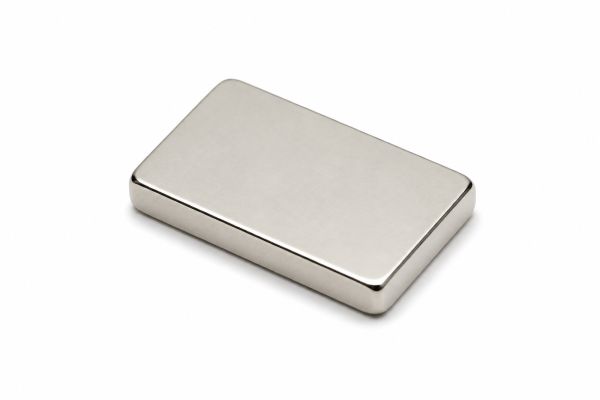 Неодимовый магнит-прямоугольник 12×8×2 мм