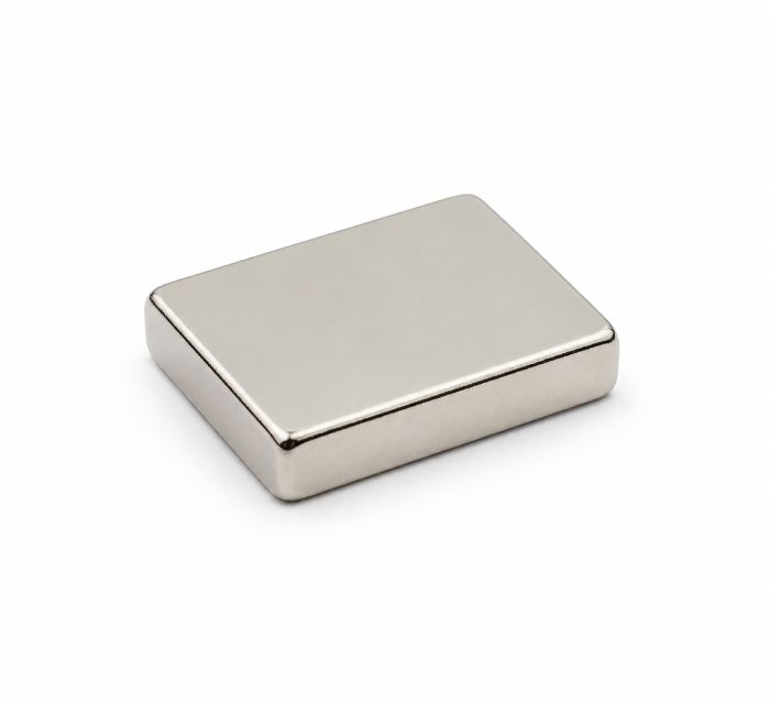 Неодимовый магнит-прямоугольник 7×6×1,5 мм