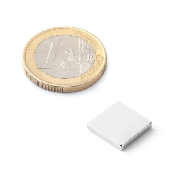Неодимовый магнит-квадрат 12×12×2 мм